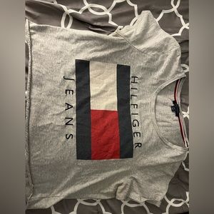 junior size large cropped tommy hilfiger shirt